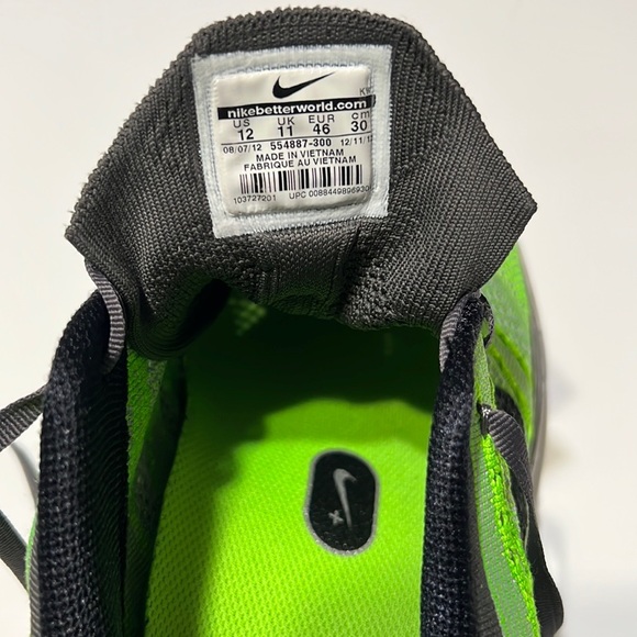 Nike Flyknit Running Shoes - Picture 4 of 6